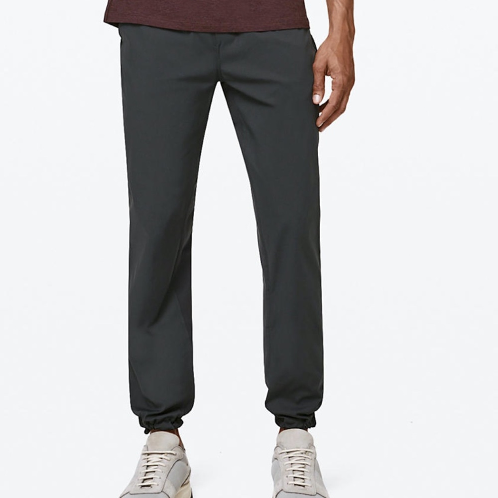 Lululemon Great Wall Pant: Obsidian, Medium